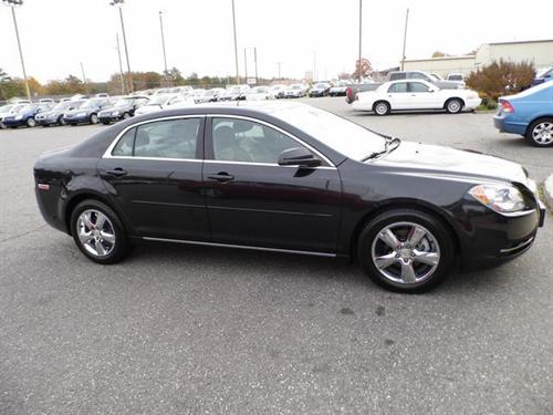Chevrolet Malibu 2010 photo 2