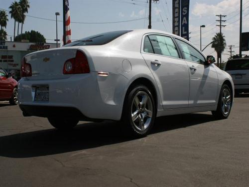Chevrolet Malibu 2010 photo 3