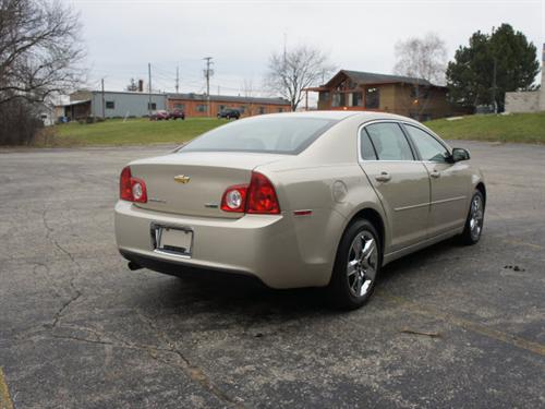 Chevrolet Malibu 2010 photo 2
