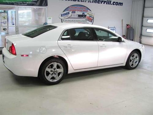 Chevrolet Malibu 2010 photo 2