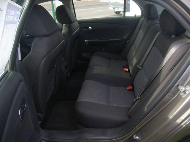 Chevrolet Malibu 2010 photo 4