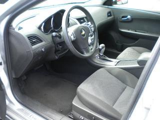 Chevrolet Malibu 2010 photo 2