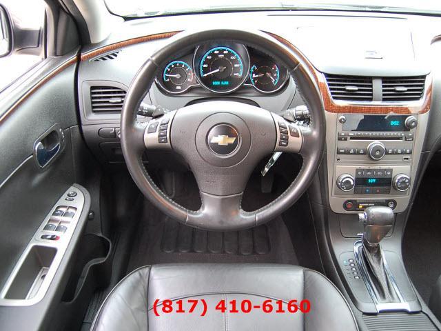 Chevrolet Malibu 2010 photo 3
