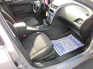 Chevrolet Malibu 2010 photo 3