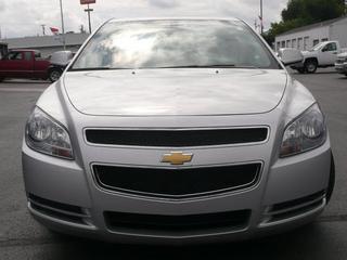 Chevrolet Malibu 2010 photo 2