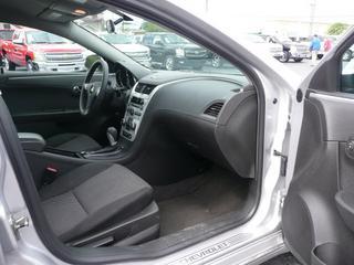 Chevrolet Malibu 2010 photo 3