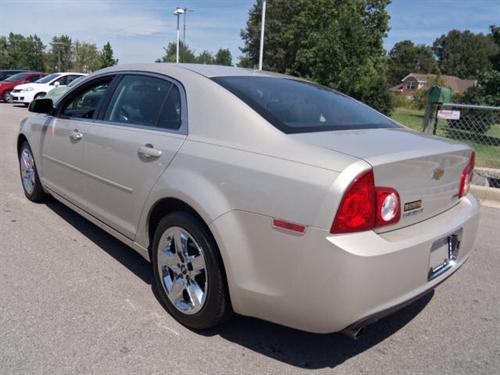 Chevrolet Malibu 2010 photo 2