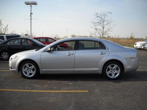 Chevrolet Malibu 2010 photo 2