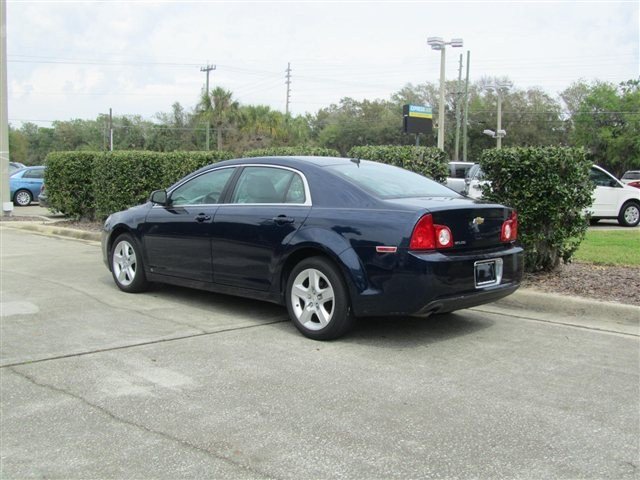 Chevrolet Malibu 2010 photo 3