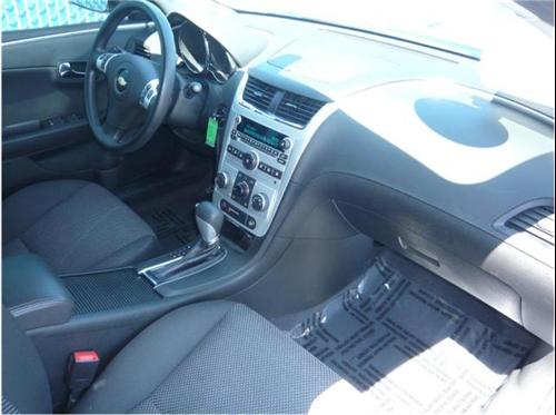 Chevrolet Malibu 2010 photo 2