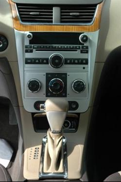 Chevrolet Malibu 2010 photo 3