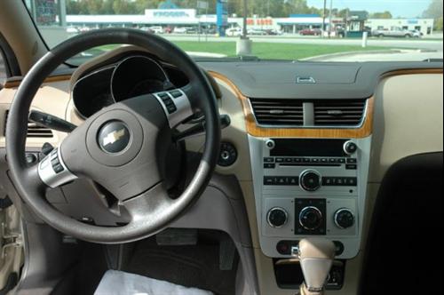 Chevrolet Malibu 2010 photo 4
