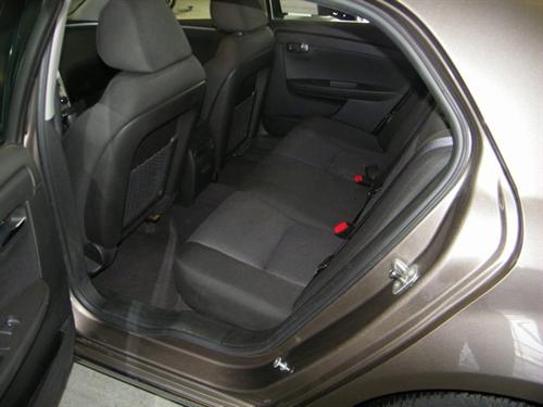 Chevrolet Malibu 2010 photo 3