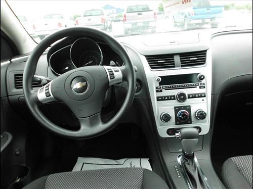 Chevrolet Malibu 2010 photo 1