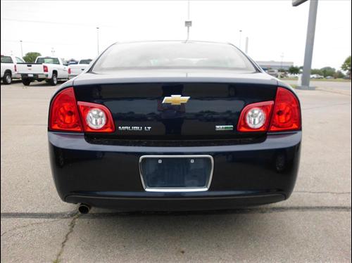Chevrolet Malibu 2010 photo 3