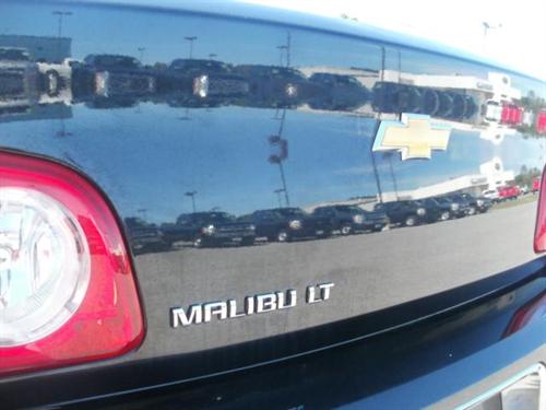 Chevrolet Malibu 2010 photo 2