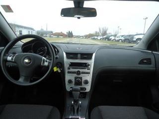 Chevrolet Malibu 2010 photo 3