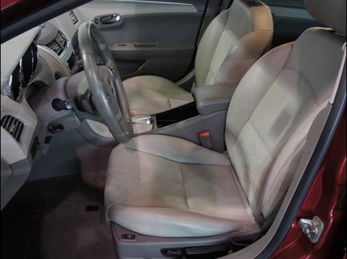 Chevrolet Malibu 2010 photo 2