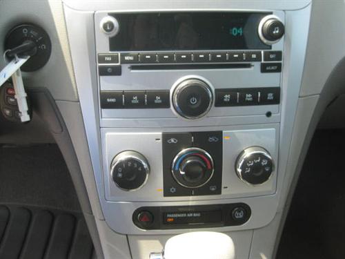 Chevrolet Malibu 2010 photo 2