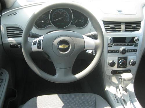 Chevrolet Malibu 2010 photo 3