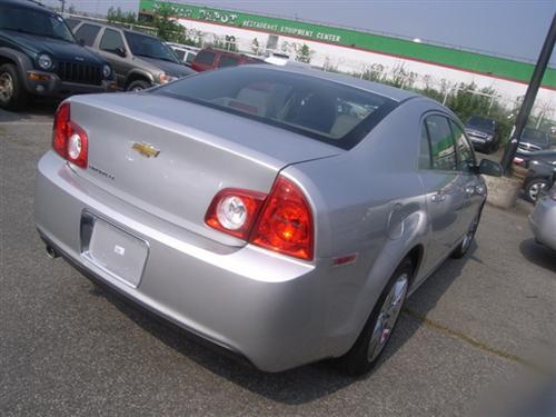 Chevrolet Malibu 2010 photo 3