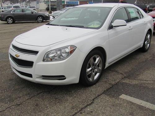 Chevrolet Malibu 2010 photo 2