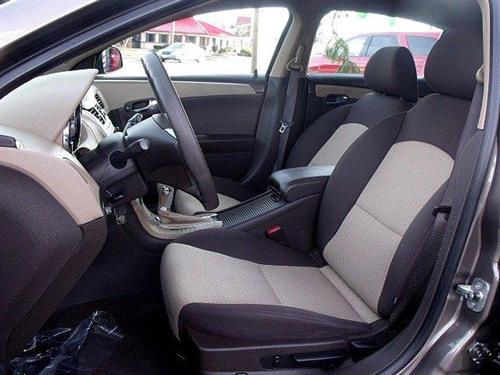 Chevrolet Malibu 2010 photo 2