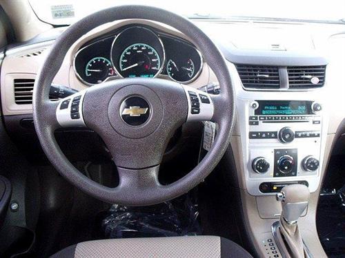 Chevrolet Malibu 2010 photo 3