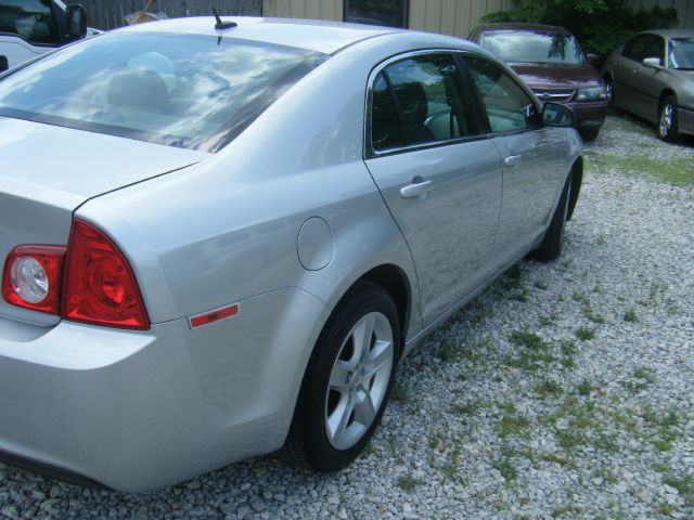 Chevrolet Malibu 2010 photo 3