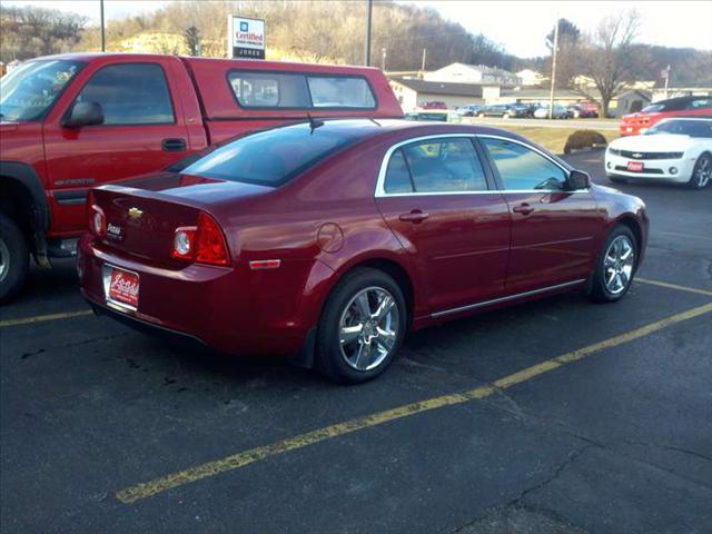 Chevrolet Malibu 2010 photo 3