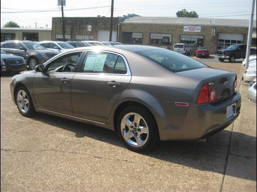 Chevrolet Malibu 2010 photo 3