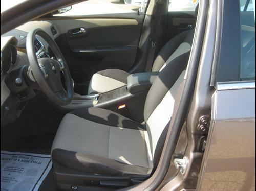 Chevrolet Malibu 2010 photo 4