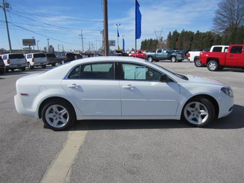 Chevrolet Malibu 2010 photo 3