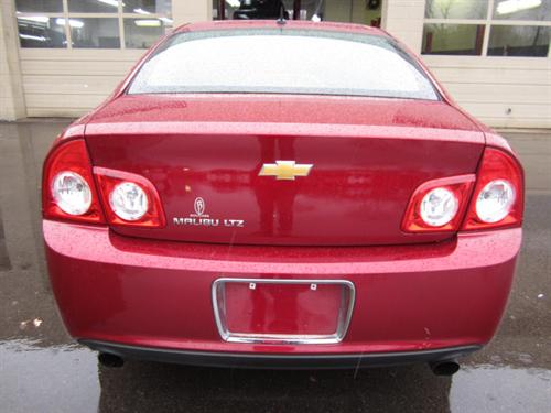Chevrolet Malibu 2010 photo 2