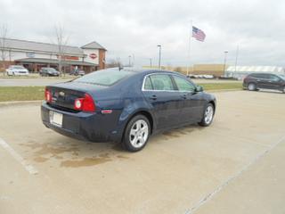 Chevrolet Malibu 2010 photo 2