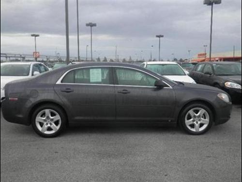 Chevrolet Malibu 2010 photo 2
