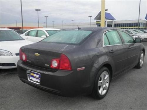 Chevrolet Malibu 2010 photo 3