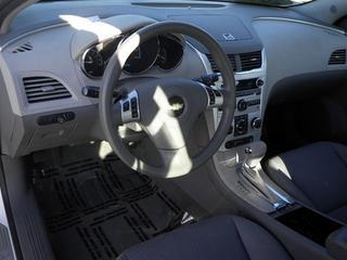 Chevrolet Malibu 2010 photo 3