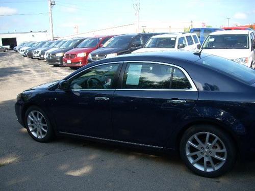 Chevrolet Malibu 2010 photo 2