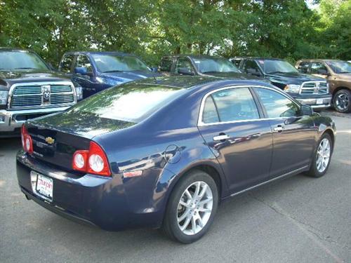 Chevrolet Malibu 2010 photo 3