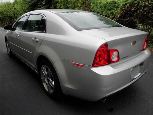 Chevrolet Malibu 2010 photo 3