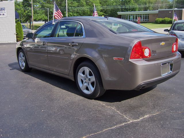 Chevrolet Malibu 2010 photo 3