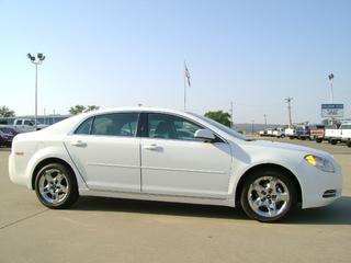 Chevrolet Malibu 2010 photo 2