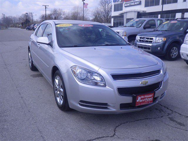 Chevrolet Malibu 2010 photo 2
