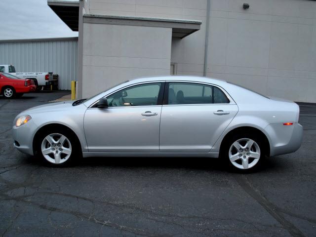 Chevrolet Malibu 2010 photo 1