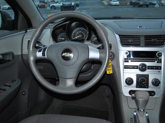 Chevrolet Malibu 2010 photo 5