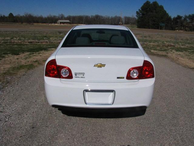 Chevrolet Malibu 2010 photo 3