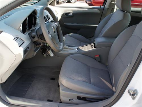 Chevrolet Malibu 2010 photo 1