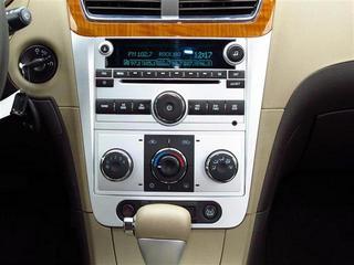 Chevrolet Malibu 2010 photo 3