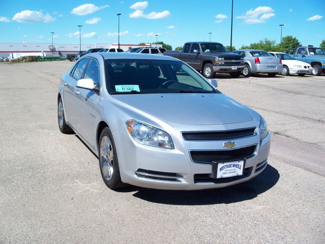 Chevrolet Malibu 2010 photo 2